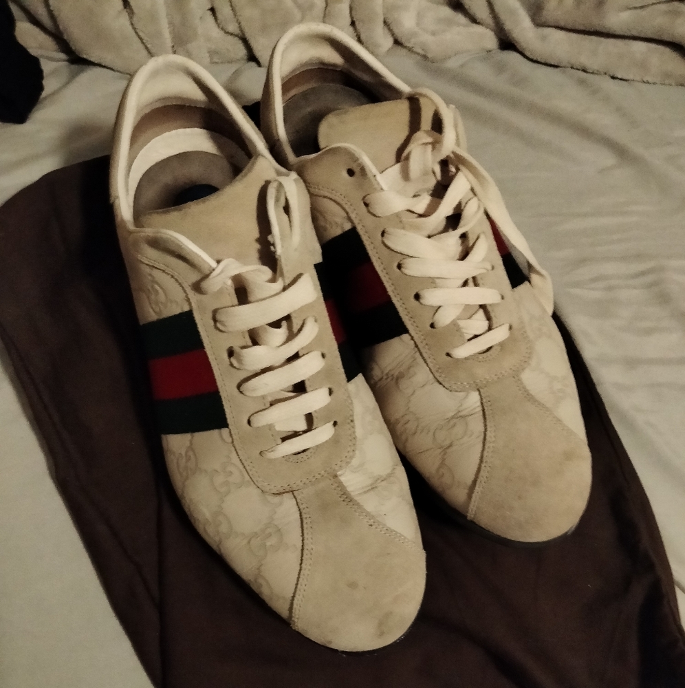 Gucci canvas